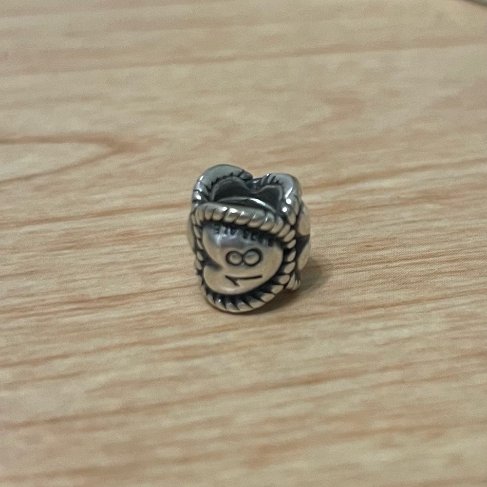 Authentic PANDORA 18 Heart Charm - Picture 4 of 4